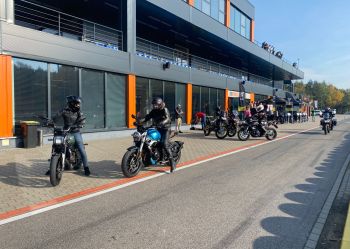 Motocykle Voge na sezon 2023. Voge DS650, 300 Rally i 500AC. Test nowych modeli na torze i w terenie