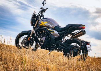 aparat_w_ręku-60846