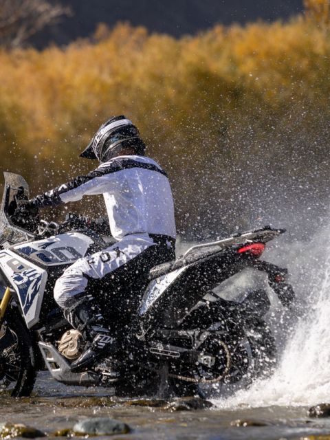 VOGE 800 RALLY