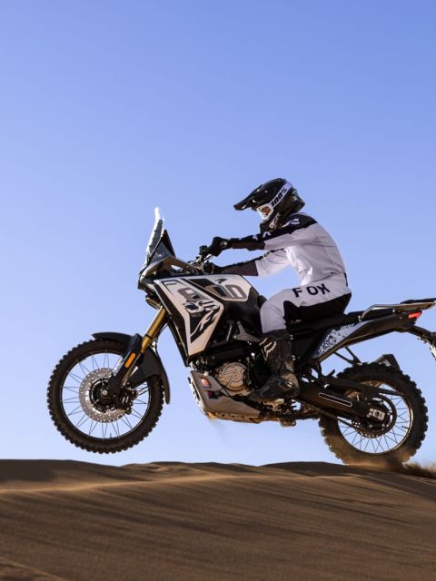 VOGE 800 RALLY