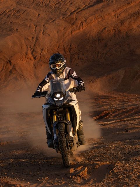 VOGE 800 RALLY