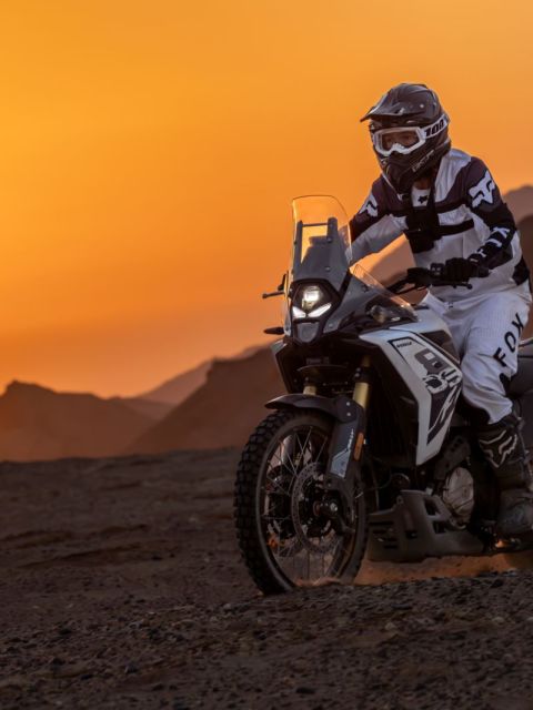 VOGE 800 RALLY