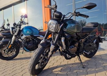 Motocykle Voge na sezon 2023. Voge DS650, 300 Rally i 500AC. Test nowych modeli na torze i w terenie