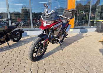 Motocykle Voge na sezon 2023. Voge DS650, 300 Rally i 500AC. Test nowych modeli na torze i w terenie