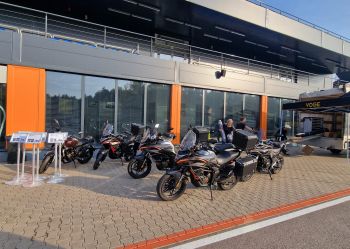 Motocykle Voge na sezon 2023. Voge DS650, 300 Rally i 500AC. Test nowych modeli na torze i w terenie